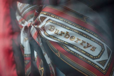 maglietta burberry rossa|Maglieria di lusso da uomo .